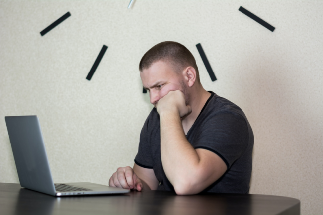 How to protect employees from financial stress during a crisis?